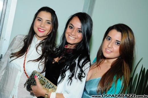 Celebridades desfilam no Oscar Fashion Days Festival 2012