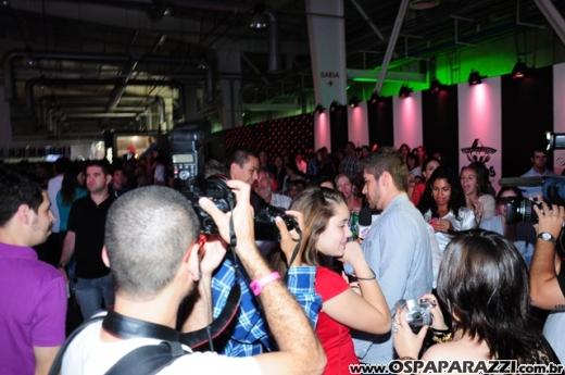 Celebridades desfilam no Oscar Fashion Days Festival 2012
