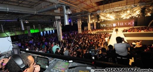 Celebridades desfilam no Oscar Fashion Days Festival 2012
