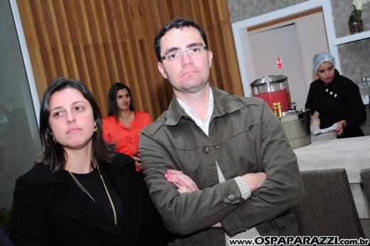 Noite de festa no lançamento do Celebrity Vila Ema