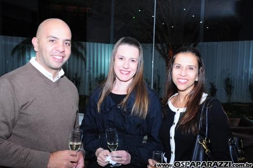 Noite de festa no lançamento do Celebrity Vila Ema