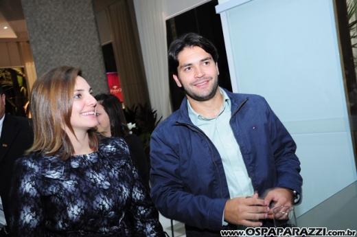 Noite de festa no lançamento do Celebrity Vila Ema