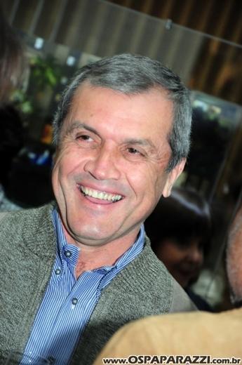 Noite de festa no lançamento do Celebrity Vila Ema