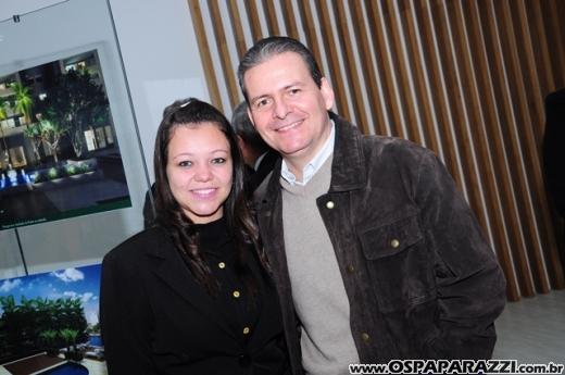 Noite de festa no lançamento do Celebrity Vila Ema