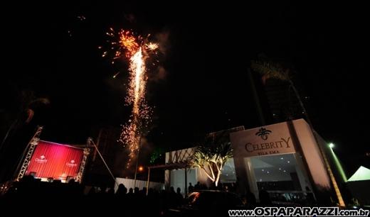 Noite de festa no lançamento do Celebrity Vila Ema
