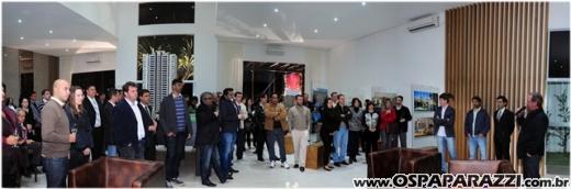Noite de festa no lançamento do Celebrity Vila Ema