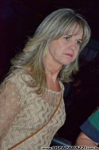 Aniversário de Dodô Minas com balada retrô na Cenário
