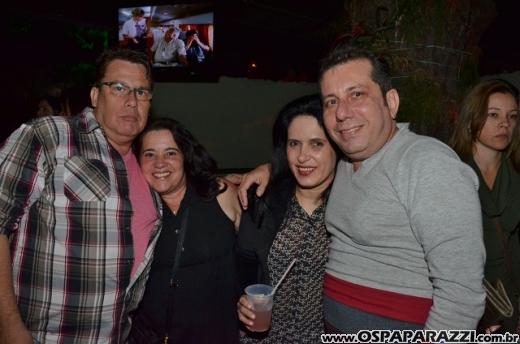 Aniversário de Dodô Minas com balada retrô na Cenário