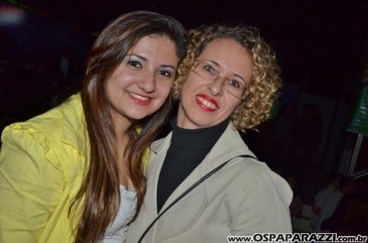 Aniversário de Dodô Minas com balada retrô na Cenário