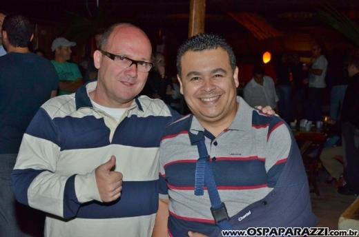 Aniversário de Dodô Minas com balada retrô na Cenário