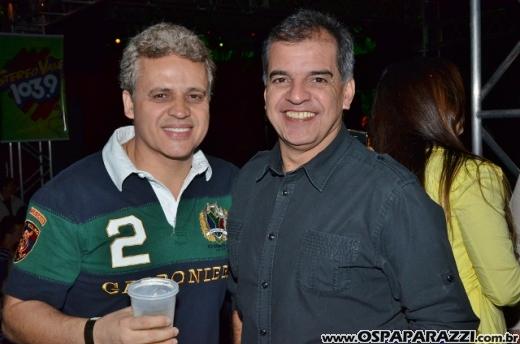 Aniversário de Dodô Minas com balada retrô na Cenário