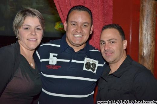 Aniversário de Dodô Minas com balada retrô na Cenário