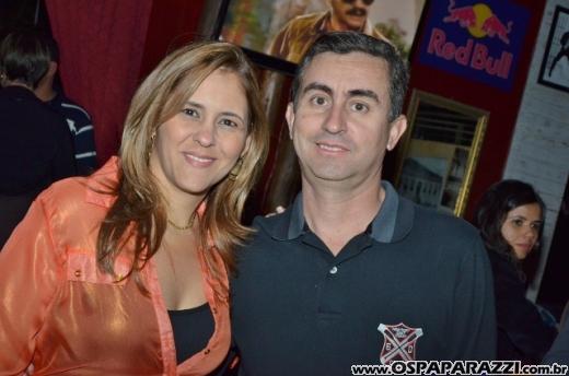 Aniversário de Dodô Minas com balada retrô na Cenário