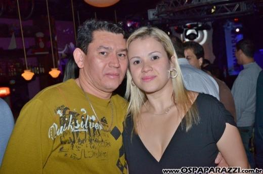Aniversário de Dodô Minas com balada retrô na Cenário
