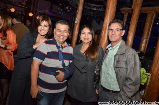 Aniversário de Dodô Minas com balada retrô na Cenário