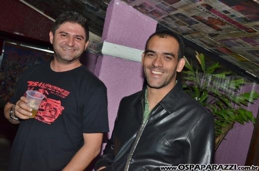 Aniversário de Dodô Minas com balada retrô na Cenário