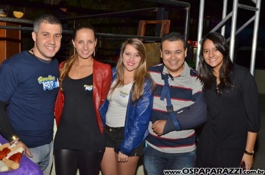 Aniversário de Dodô Minas com balada retrô na Cenário