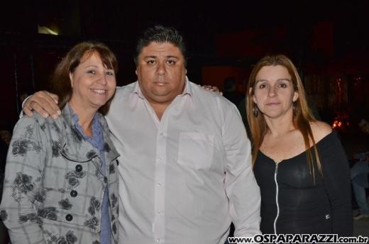 Aniversário de Dodô Minas com balada retrô na Cenário