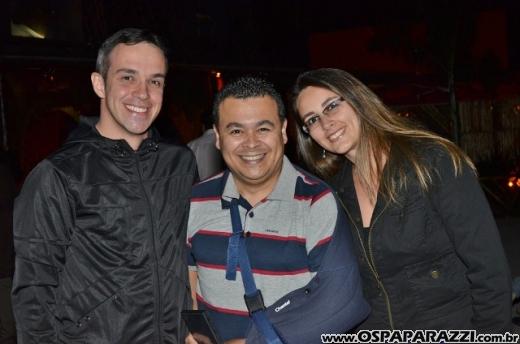 Aniversário de Dodô Minas com balada retrô na Cenário