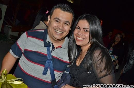 Aniversário de Dodô Minas com balada retrô na Cenário