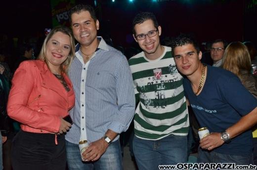 Aniversário de Dodô Minas com balada retrô na Cenário