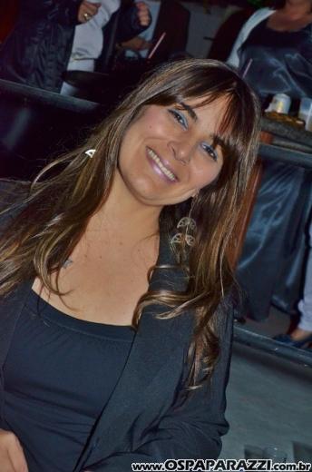 Aniversário de Dodô Minas com balada retrô na Cenário