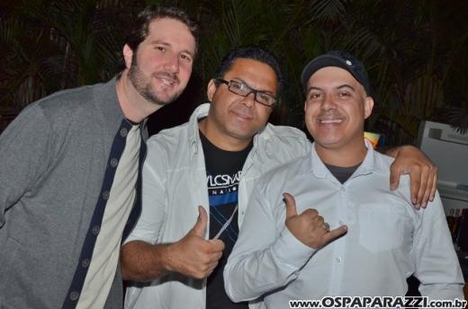 Aniversário de Dodô Minas com balada retrô na Cenário
