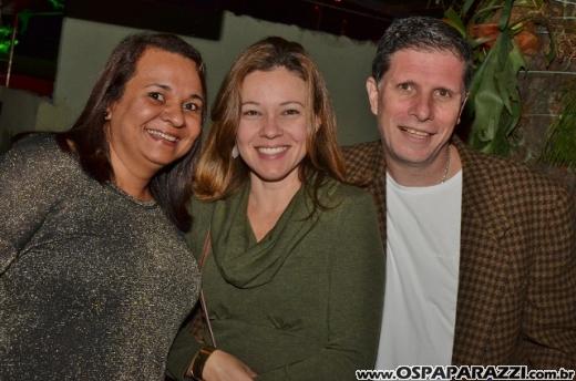 Aniversário de Dodô Minas com balada retrô na Cenário