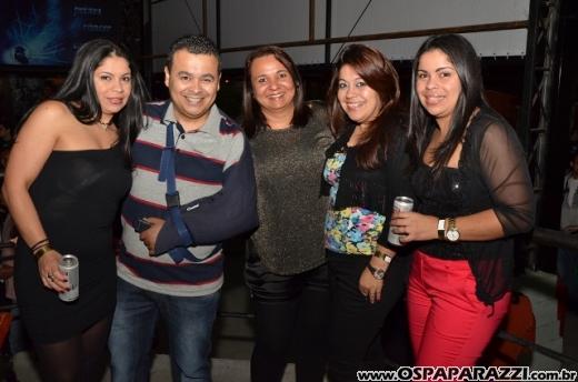 Aniversário de Dodô Minas com balada retrô na Cenário