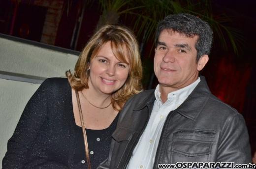 Aniversário de Dodô Minas com balada retrô na Cenário
