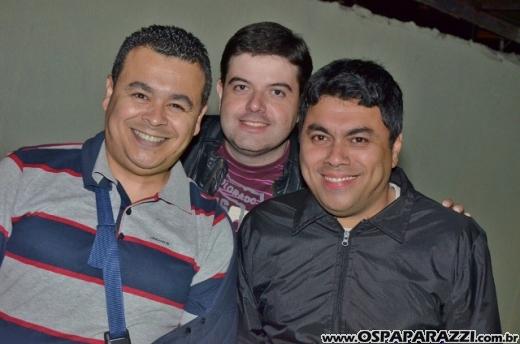 Aniversário de Dodô Minas com balada retrô na Cenário