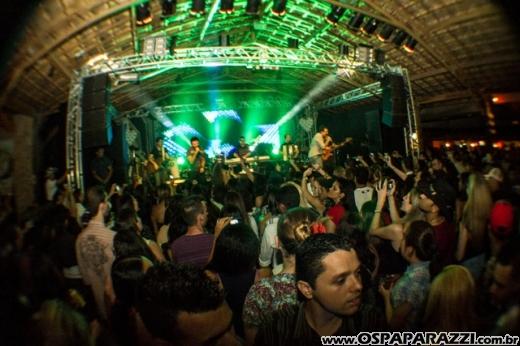 Marcos e Belutti fazem show na Fazenda Coléginho em Jacareí