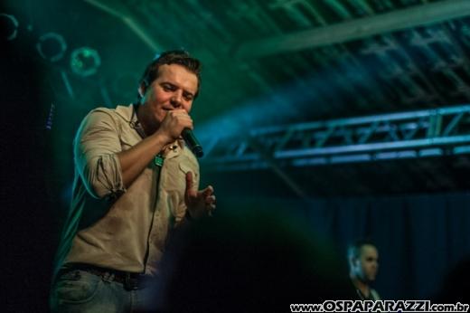 Marcos e Belutti fazem show na Fazenda Coléginho em Jacareí