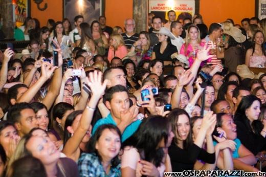Marcos e Belutti fazem show na Fazenda Coléginho em Jacareí