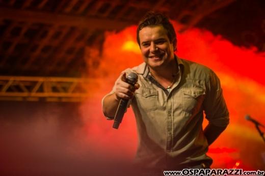 Marcos e Belutti fazem show na Fazenda Coléginho em Jacareí