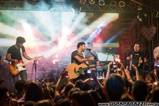 Marcos e Belutti fazem show na Fazenda Coléginho em Jacareí