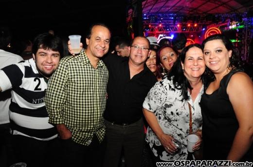 Grupo Sambô mistura repertório na Cenário em Jacareí
