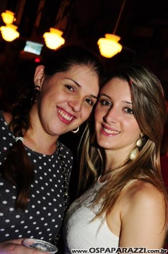 Grupo Sambô mistura repertório na Cenário em Jacareí