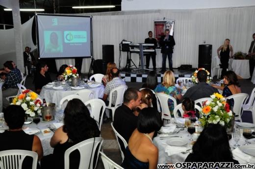 Grupo Zaragoza faz homenagem aos funcionários da empresa