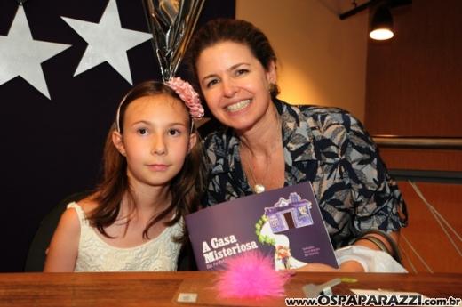 Bia Fedato lança livro A Casa Misteriosa no Vale Sul Shopping