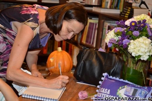 Bia Fedato lança livro A Casa Misteriosa no Vale Sul Shopping