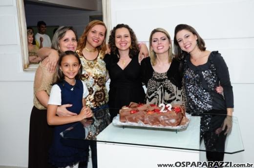 Laís Vantine ganha festa de aniversário na Number Two