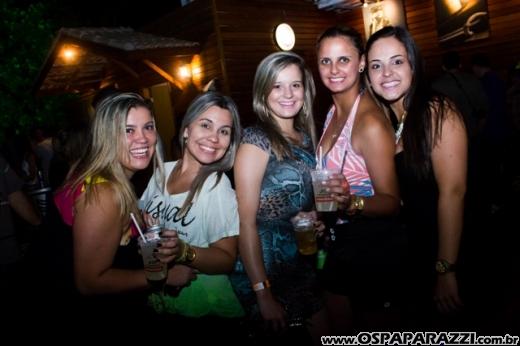 Thiaguinho apresenta-se na Fazenda Coléginho em Jacareí
