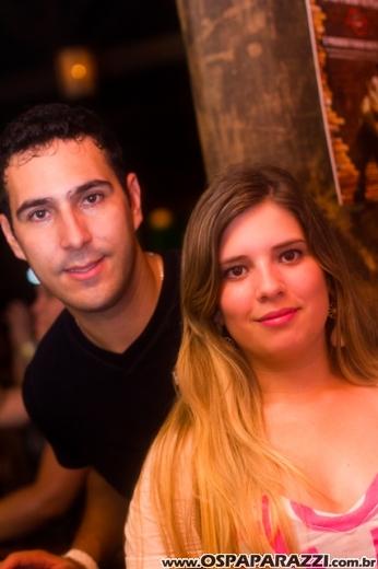Thiaguinho apresenta-se na Fazenda Coléginho em Jacareí