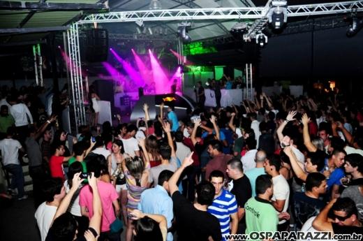 Felguk entre DJs movimenta a noite da Cenário em Jacareí