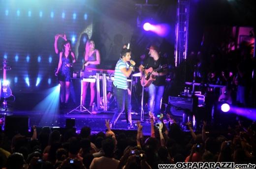 O meteoro Luan Santana faz show na Estância Nativa Sertaneja