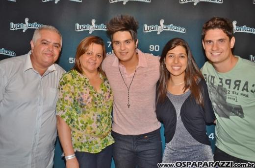 O meteoro Luan Santana faz show na Estância Nativa Sertaneja