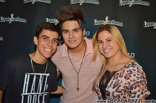 O meteoro Luan Santana faz show na Estância Nativa Sertaneja