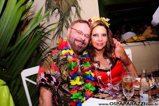 Baile do Hawaí abre os festejos do Carnaval Centenário da AESJ