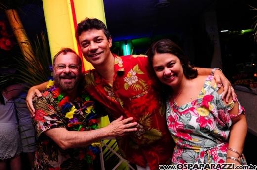Baile do Hawaí abre os festejos do Carnaval Centenário da AESJ